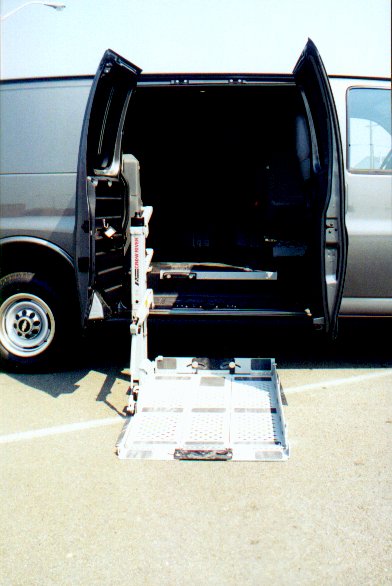 lift1.jpg (44101 bytes)
