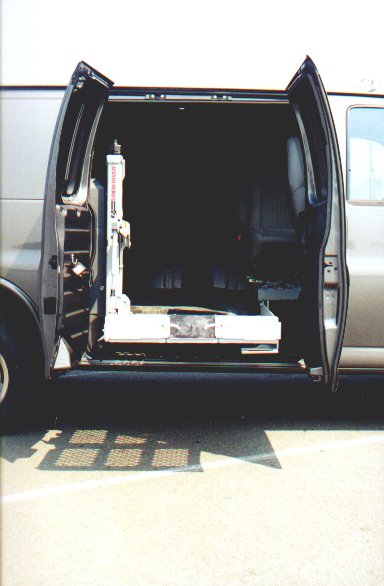 lift2.jpg (36061 bytes)